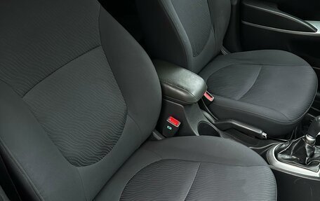 Hyundai Solaris II рестайлинг, 2012 год, 500 000 рублей, 12 фотография