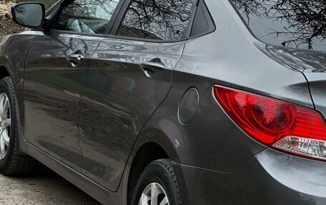 Hyundai Solaris II рестайлинг, 2012 год, 500 000 рублей, 9 фотография