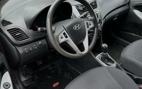 Hyundai Solaris II рестайлинг, 2012 год, 500 000 рублей, 11 фотография