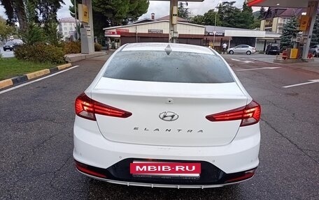 Hyundai Elantra VI рестайлинг, 2019 год, 1 350 000 рублей, 3 фотография