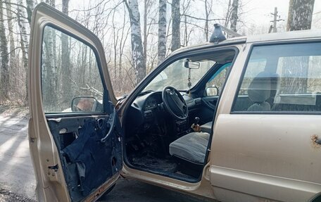 Chevrolet Niva I рестайлинг, 2004 год, 250 000 рублей, 5 фотография