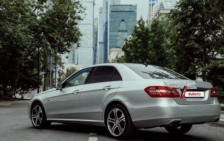 Mercedes-Benz E-Класс, 2011 год, 1 690 000 рублей, 2 фотография