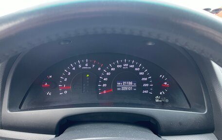 Toyota Camry, 2011 год, 1 600 000 рублей, 10 фотография