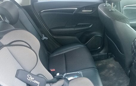 Honda Fit III, 2017 год, 1 250 000 рублей, 11 фотография