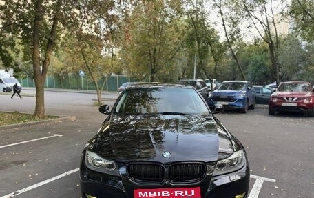 BMW 3 серия, 2011 год, 950 000 рублей, 1 фотография