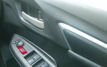 Honda Fit III, 2017 год, 1 250 000 рублей, 12 фотография