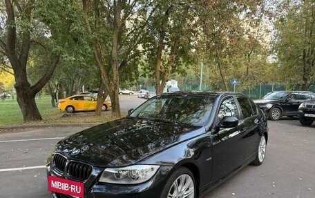 BMW 3 серия, 2011 год, 950 000 рублей, 3 фотография