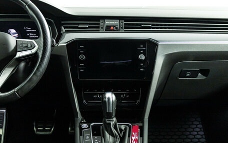 Volkswagen Passat B8 рестайлинг, 2021 год, 2 599 898 рублей, 14 фотография