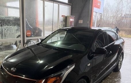 KIA Rio IV, 2018 год, 1 400 000 рублей, 4 фотография