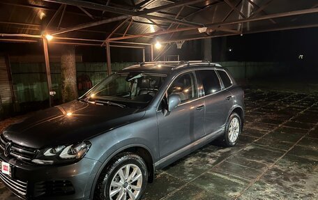 Volkswagen Touareg III, 2011 год, 2 350 000 рублей, 2 фотография