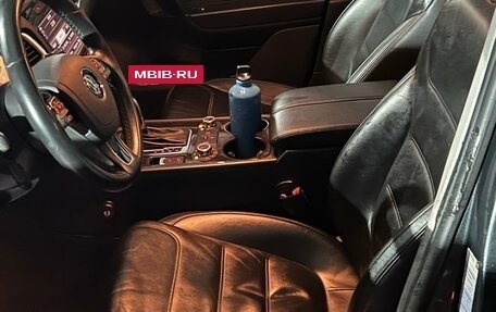 Volkswagen Touareg III, 2011 год, 2 350 000 рублей, 5 фотография