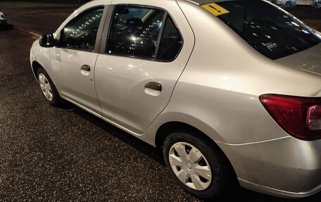 Renault Logan II, 2015 год, 675 000 рублей, 3 фотография