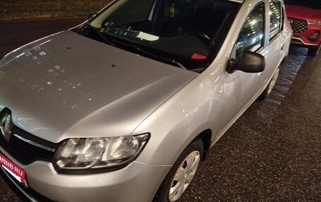 Renault Logan II, 2015 год, 675 000 рублей, 2 фотография