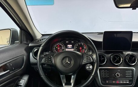 Mercedes-Benz GLA, 2019 год, 2 462 000 рублей, 16 фотография