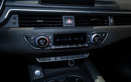 Audi A4, 2019 год, 2 740 000 рублей, 15 фотография