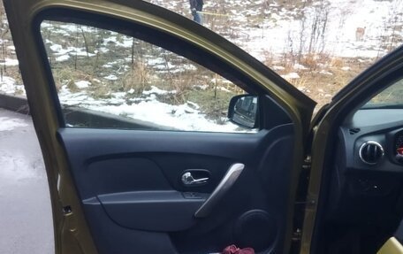 Renault Sandero II рестайлинг, 2014 год, 880 000 рублей, 4 фотография