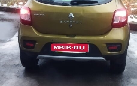 Renault Sandero II рестайлинг, 2014 год, 880 000 рублей, 2 фотография