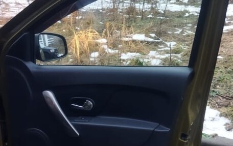 Renault Sandero II рестайлинг, 2014 год, 880 000 рублей, 22 фотография