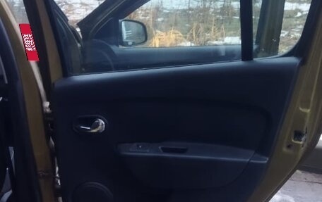 Renault Sandero II рестайлинг, 2014 год, 880 000 рублей, 26 фотография
