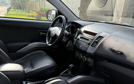 Mitsubishi Outlander III рестайлинг 3, 2011 год, 1 160 000 рублей, 12 фотография