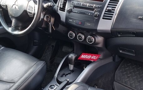 Mitsubishi Outlander III рестайлинг 3, 2011 год, 1 160 000 рублей, 9 фотография