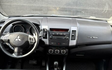 Mitsubishi Outlander III рестайлинг 3, 2011 год, 1 160 000 рублей, 13 фотография