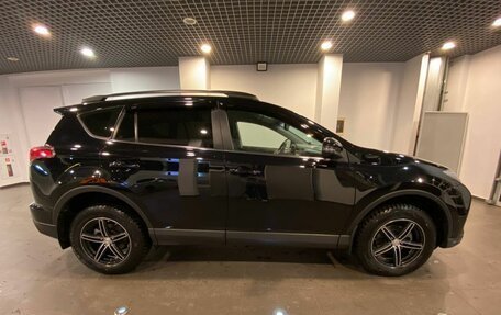 Toyota RAV4, 2017 год, 2 640 000 рублей, 2 фотография