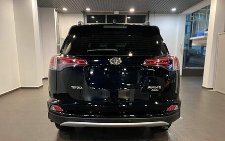 Toyota RAV4, 2017 год, 2 640 000 рублей, 4 фотография