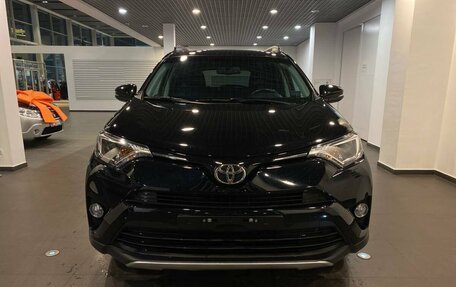 Toyota RAV4, 2017 год, 2 640 000 рублей, 8 фотография