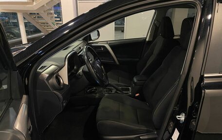 Toyota RAV4, 2017 год, 2 640 000 рублей, 17 фотография