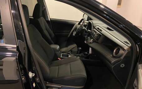 Toyota RAV4, 2017 год, 2 640 000 рублей, 30 фотография