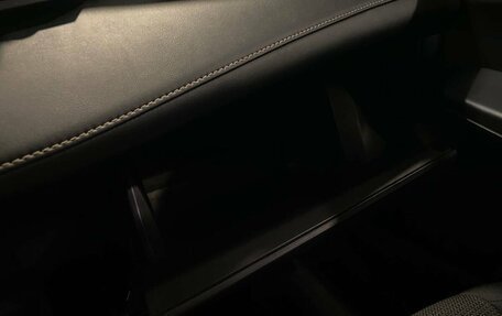 Toyota RAV4, 2017 год, 2 640 000 рублей, 31 фотография