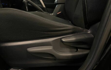 Toyota RAV4, 2017 год, 2 640 000 рублей, 35 фотография