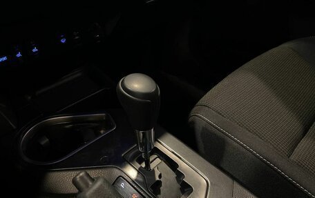 Toyota RAV4, 2017 год, 2 640 000 рублей, 32 фотография