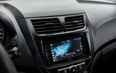 Hyundai Solaris II рестайлинг, 2012 год, 715 000 рублей, 5 фотография