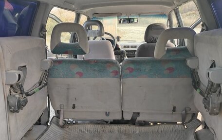 Nissan Serena I, 1999 год, 300 000 рублей, 8 фотография