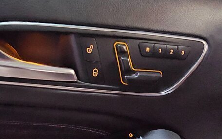 Mercedes-Benz GLA, 2015 год, 2 200 000 рублей, 17 фотография