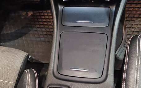 Mercedes-Benz GLA, 2015 год, 2 200 000 рублей, 13 фотография