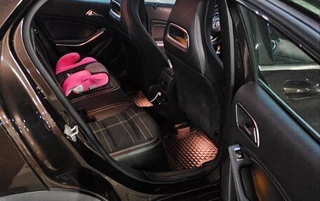 Mercedes-Benz GLA, 2015 год, 2 200 000 рублей, 20 фотография