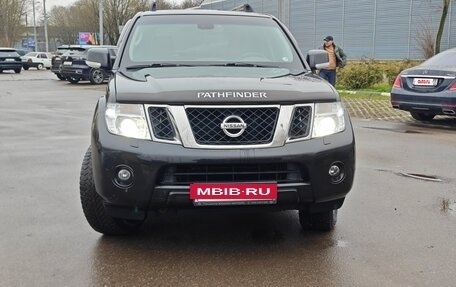 Nissan Pathfinder, 2013 год, 1 680 000 рублей, 2 фотография
