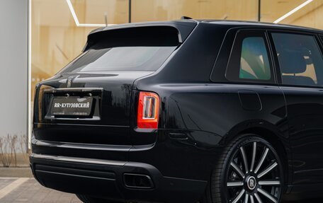 Rolls-Royce Cullinan, 2020 год, 36 000 000 рублей, 12 фотография
