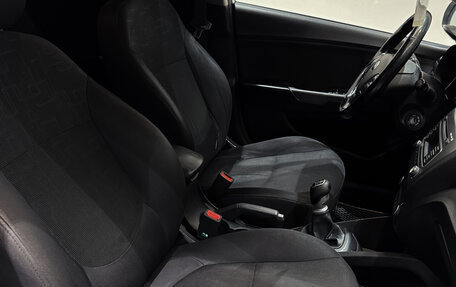 KIA Rio III рестайлинг, 2016 год, 842 000 рублей, 18 фотография