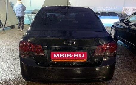 Chevrolet Cruze II, 2011 год, 700 000 рублей, 2 фотография
