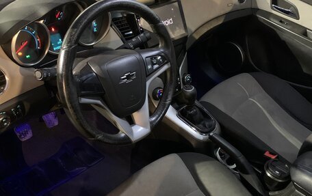 Chevrolet Cruze II, 2011 год, 700 000 рублей, 11 фотография