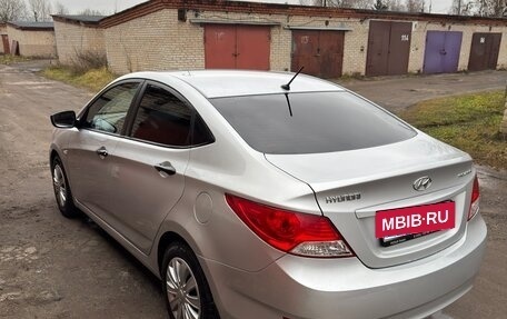 Hyundai Solaris II рестайлинг, 2011 год, 1 050 000 рублей, 8 фотография