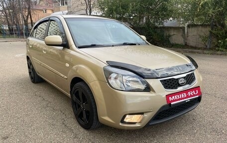 KIA Rio II, 2010 год, 700 000 рублей, 3 фотография