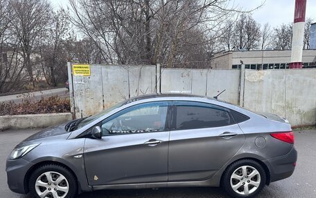 Hyundai Solaris II рестайлинг, 2011 год, 450 000 рублей, 3 фотография