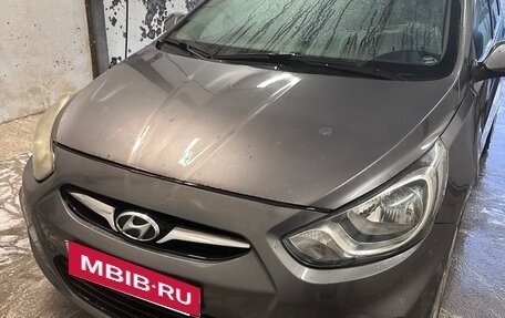 Hyundai Solaris II рестайлинг, 2011 год, 450 000 рублей, 4 фотография