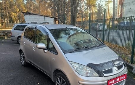 Mitsubishi Colt VI рестайлинг, 2003 год, 445 000 рублей, 1 фотография