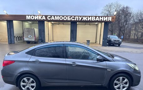 Hyundai Solaris II рестайлинг, 2011 год, 450 000 рублей, 8 фотография